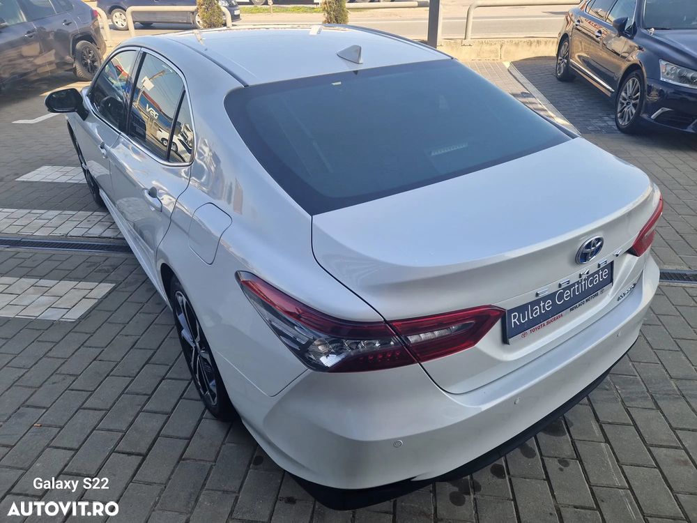 Toyota Camry 2.5 Exclusive - 6