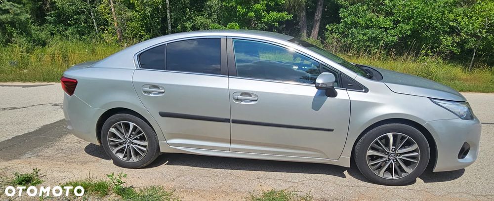 Toyota Avensis 2.0 D-4D Premium - 2