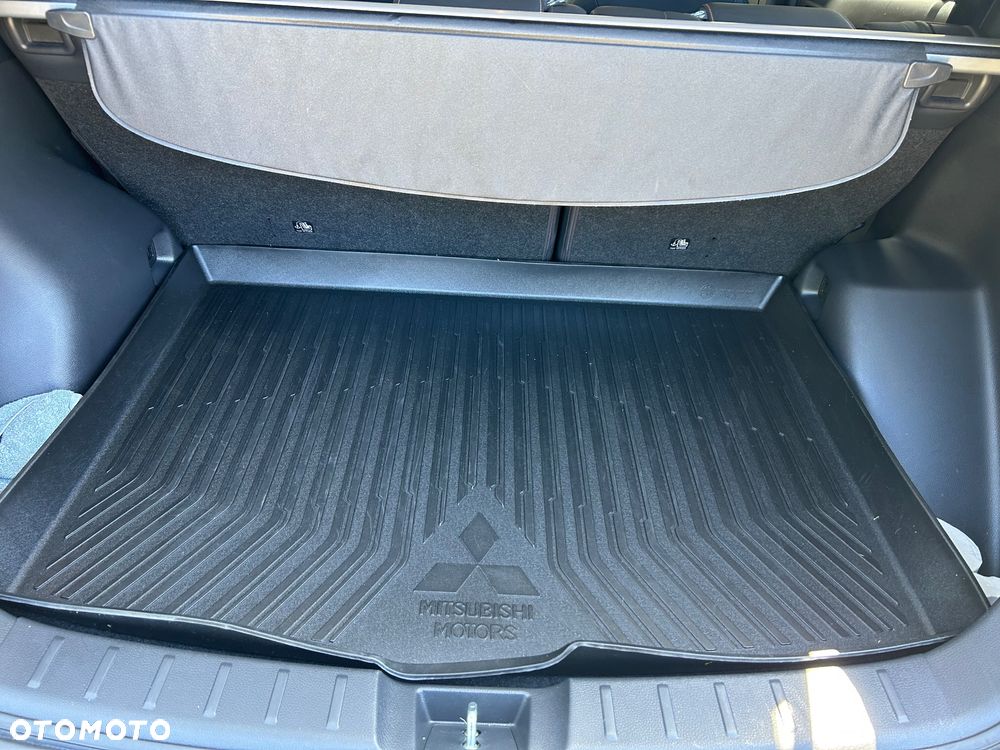 Mitsubishi Eclipse Cross 1.5 T GPF Intense Pro CVT 4WD - 23
