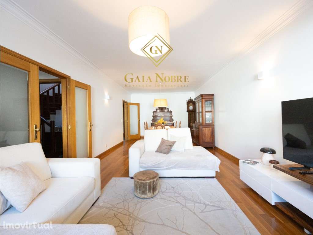 Moradia T4 em Vilar do Paraíso - Grande imagem: 5/29