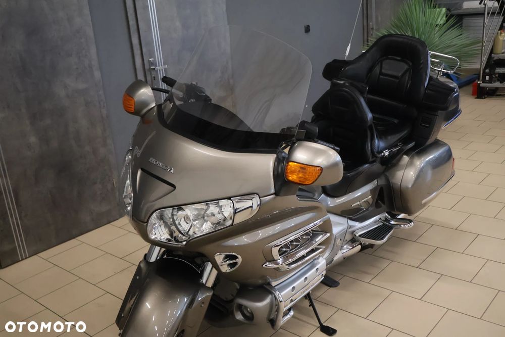 Honda GL - 5