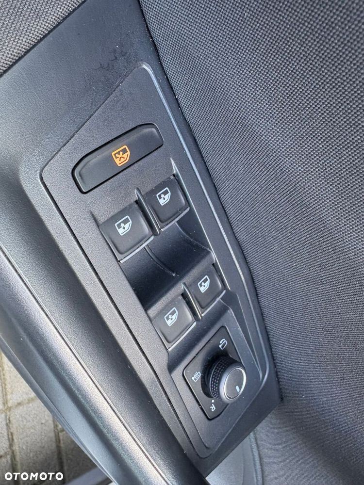 Volkswagen T-Roc - 19