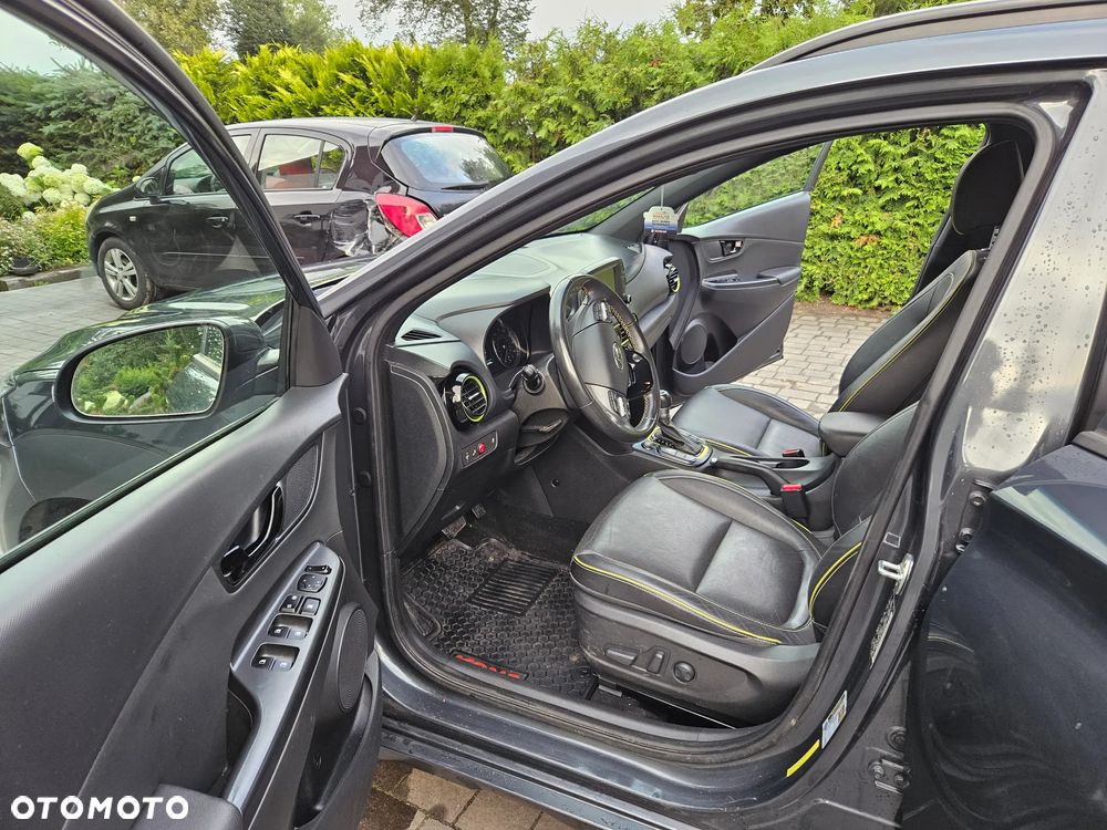 Hyundai Kona - 11