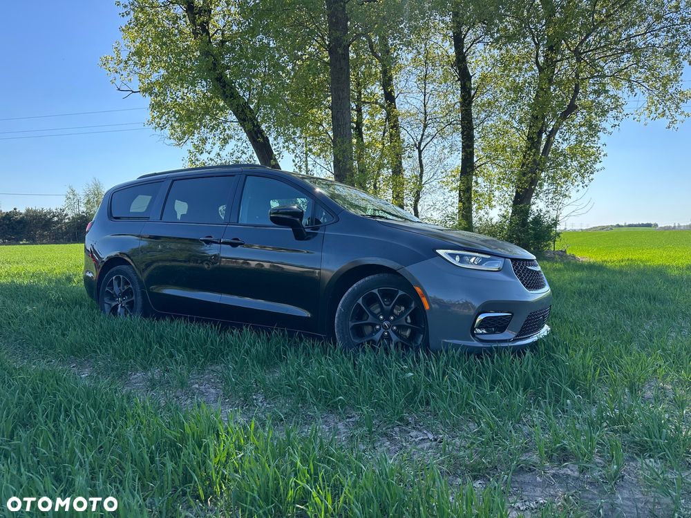 Chrysler Pacifica - 3