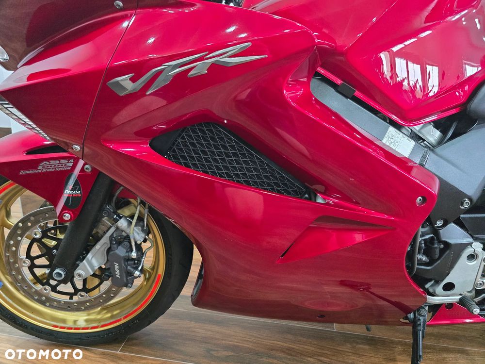 Honda VFR - 14