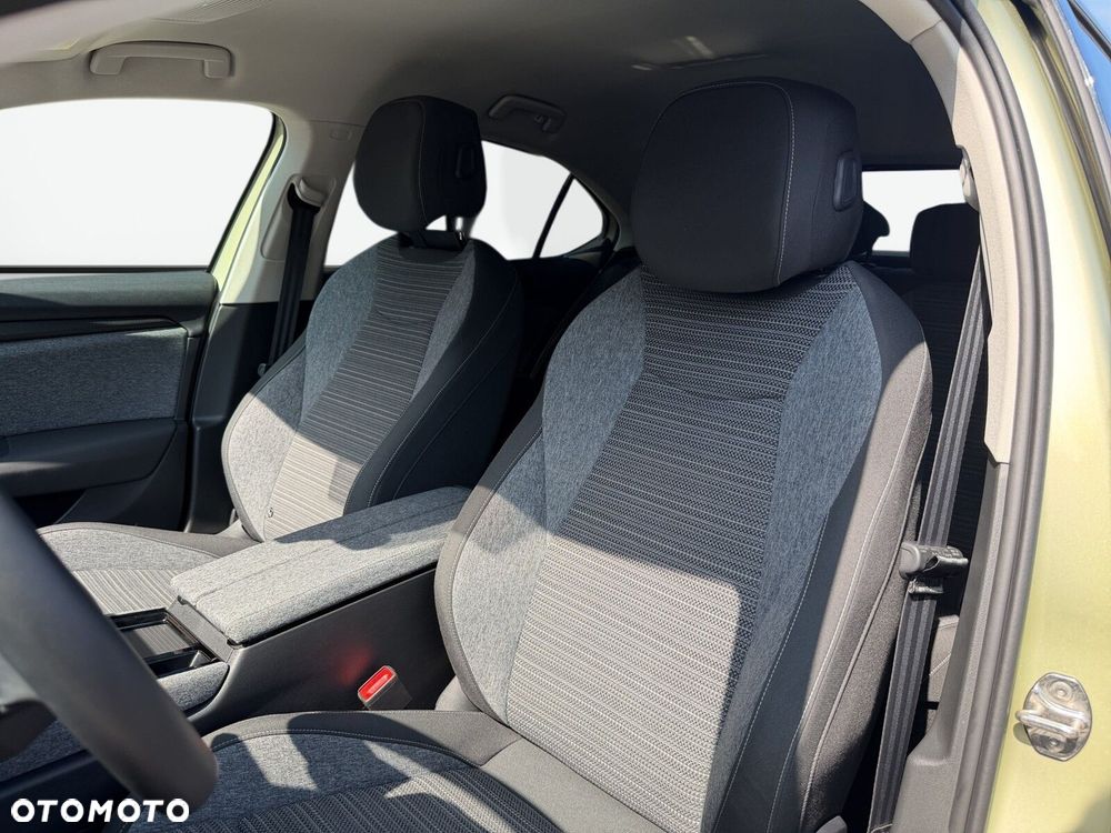 Skoda Superb 2.0 TDI SCR Selection DSG - 13