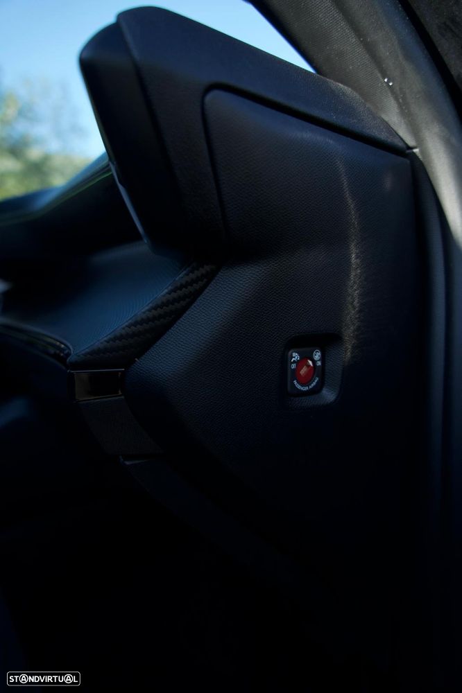 Peugeot 2008 1.2 PureTech GT EAT8 - 41