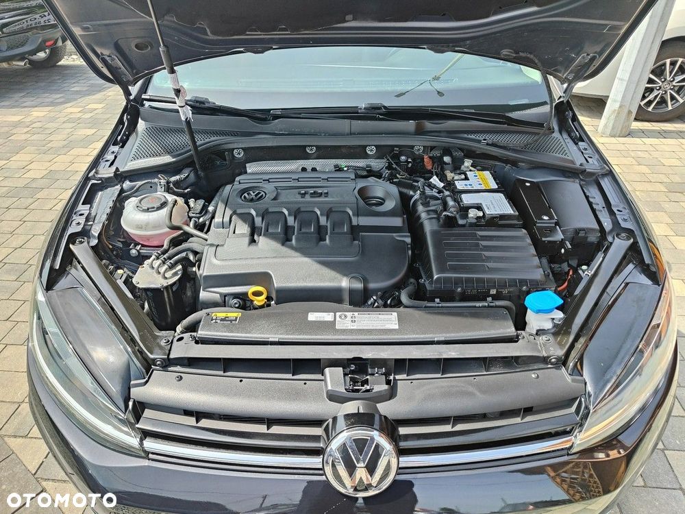Volkswagen Golf - 35