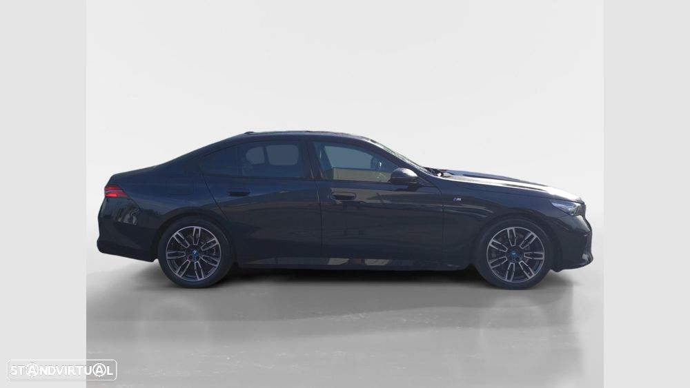 BMW 530 e Pack Desportivo M - 5