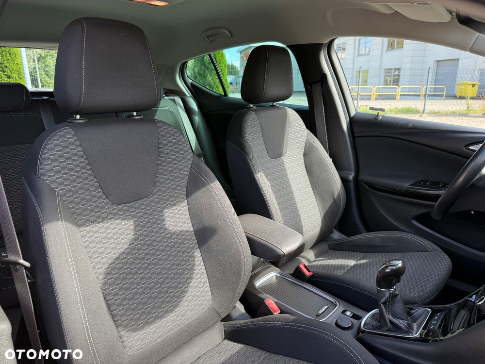 Opel Astra 1.4 Turbo Active - 11