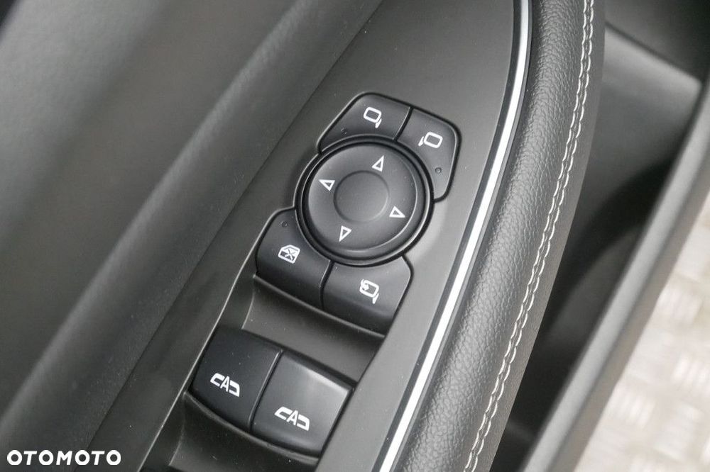 Opel Insignia - 30