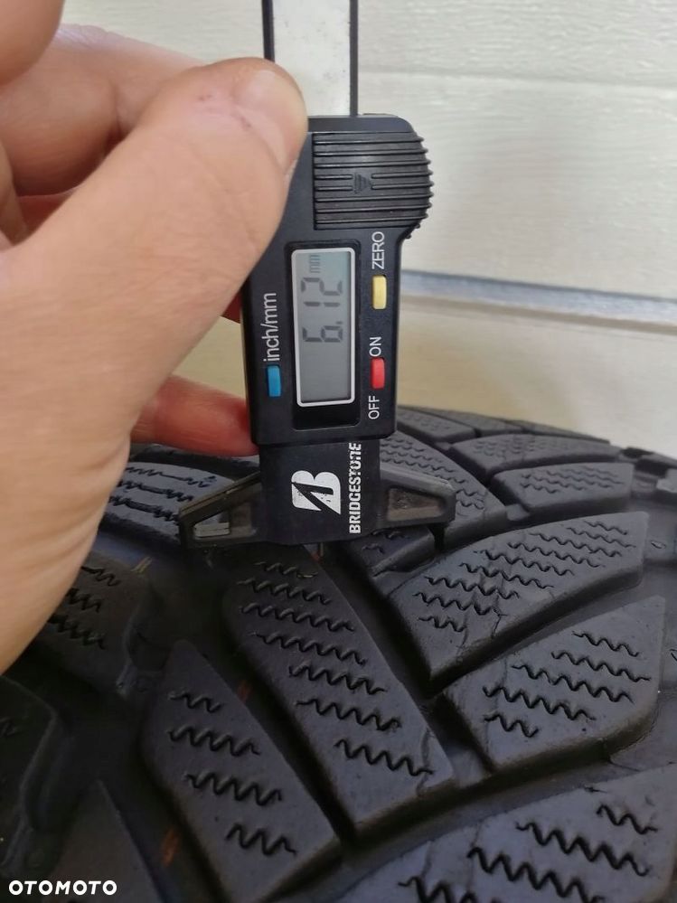 Opony zimowe 235/65 R 18 Dunlop Grandtrek WT M3 - 5