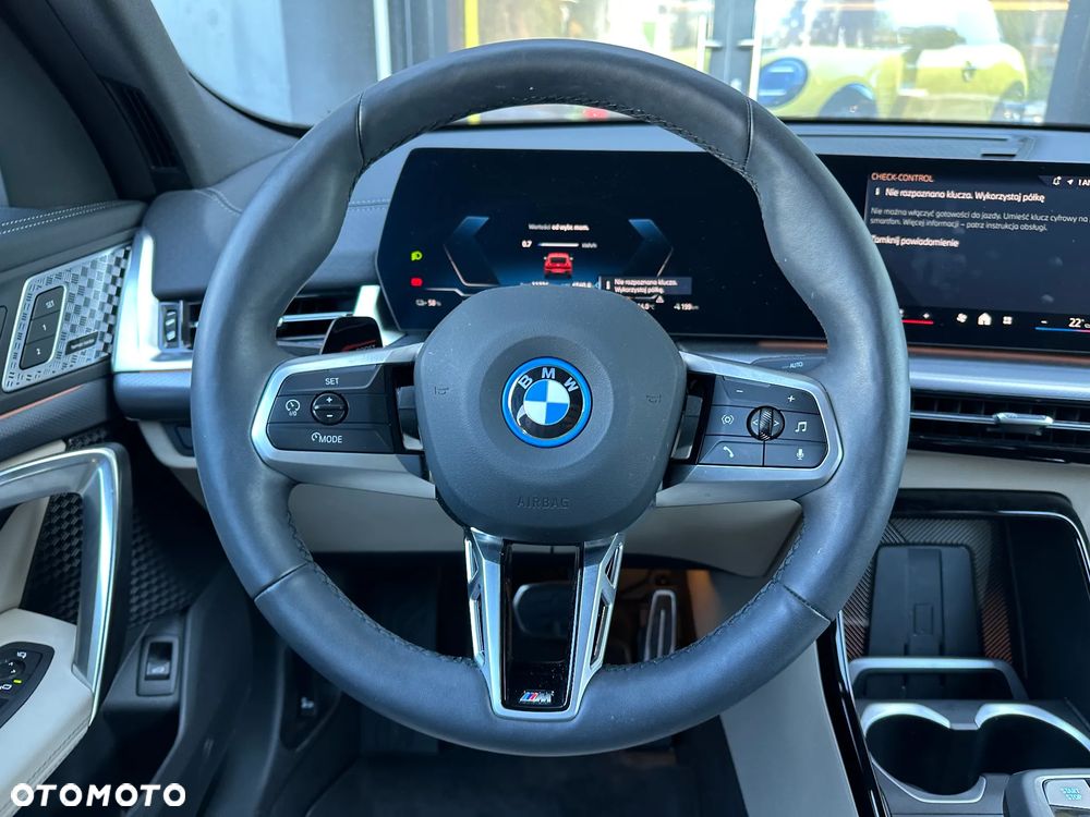 BMW iX2 eDrive20 66.5kWh M Sport - 21