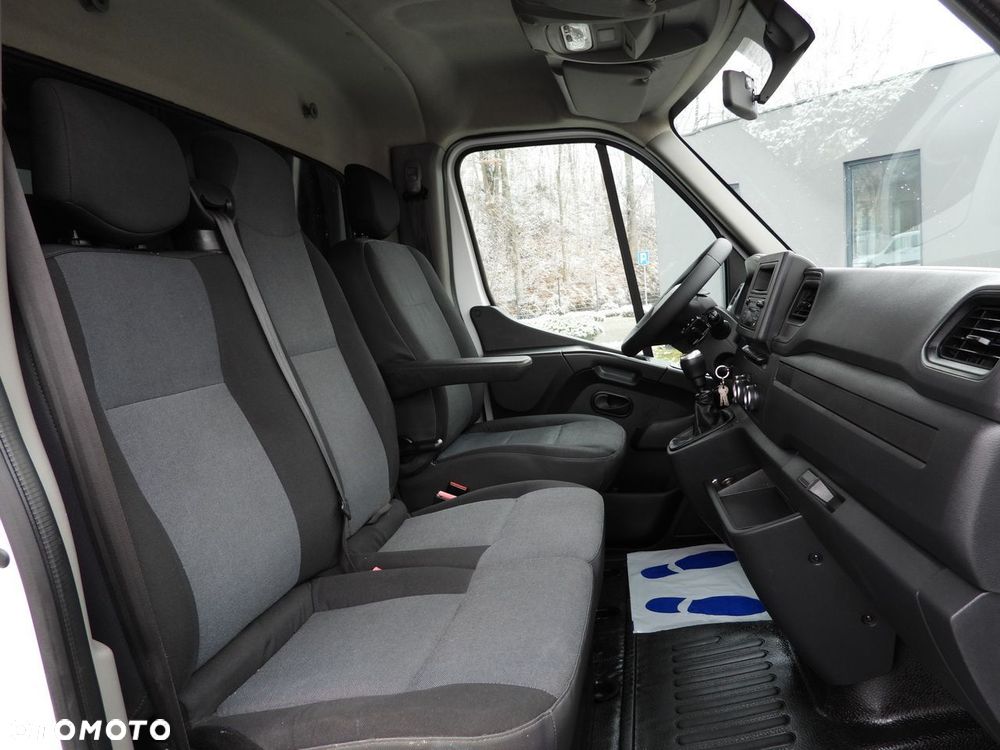 Renault MASTER PLANDEKA 10 PALET TEMPOMAT LEDY PNEUMATYKA KLIMATYZACJA  165KM - 37