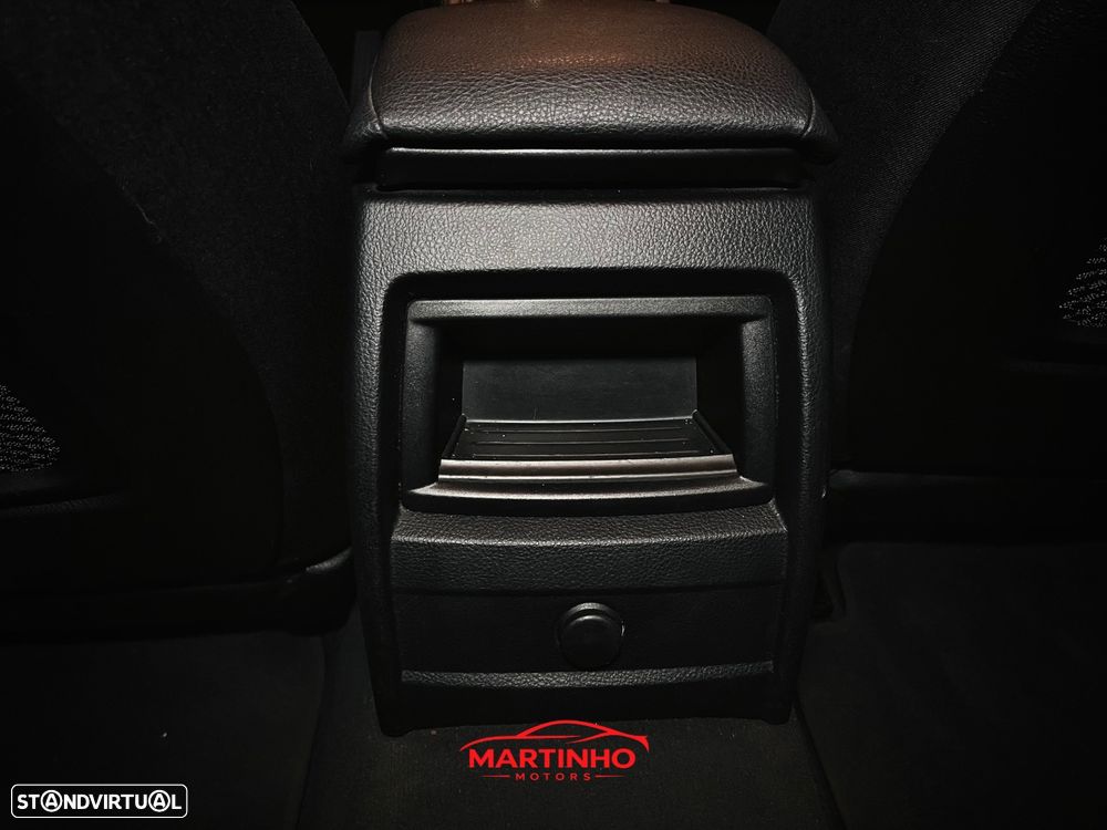 BMW 320 d Advantage Auto - 18