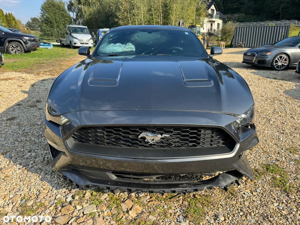 Ford Mustang Fastback 2.3 Eco Boost - 9