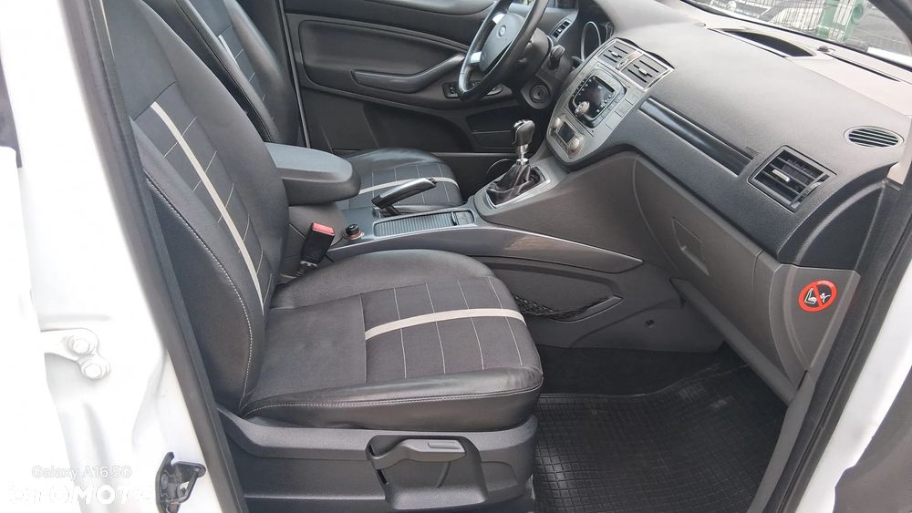 Ford Kuga 2.0 TDCi 4x4 Titanium - 13