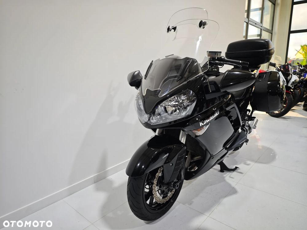 Kawasaki GTR - 28