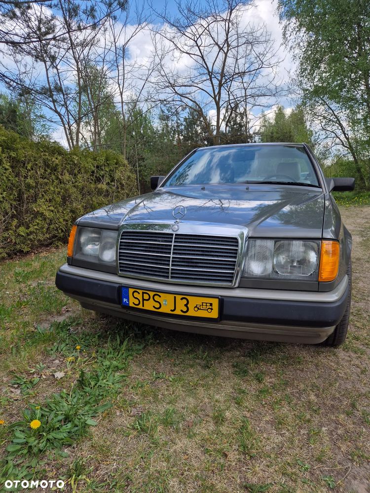 Mercedes-Benz W124 (1984-1993) - 1