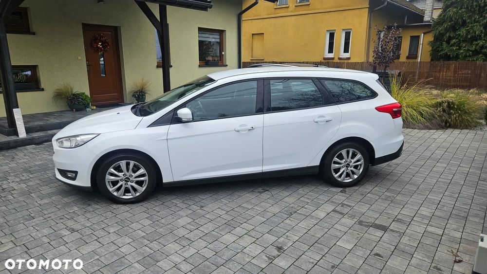 Ford Focus 1.0 EcoBoost Trend - 4