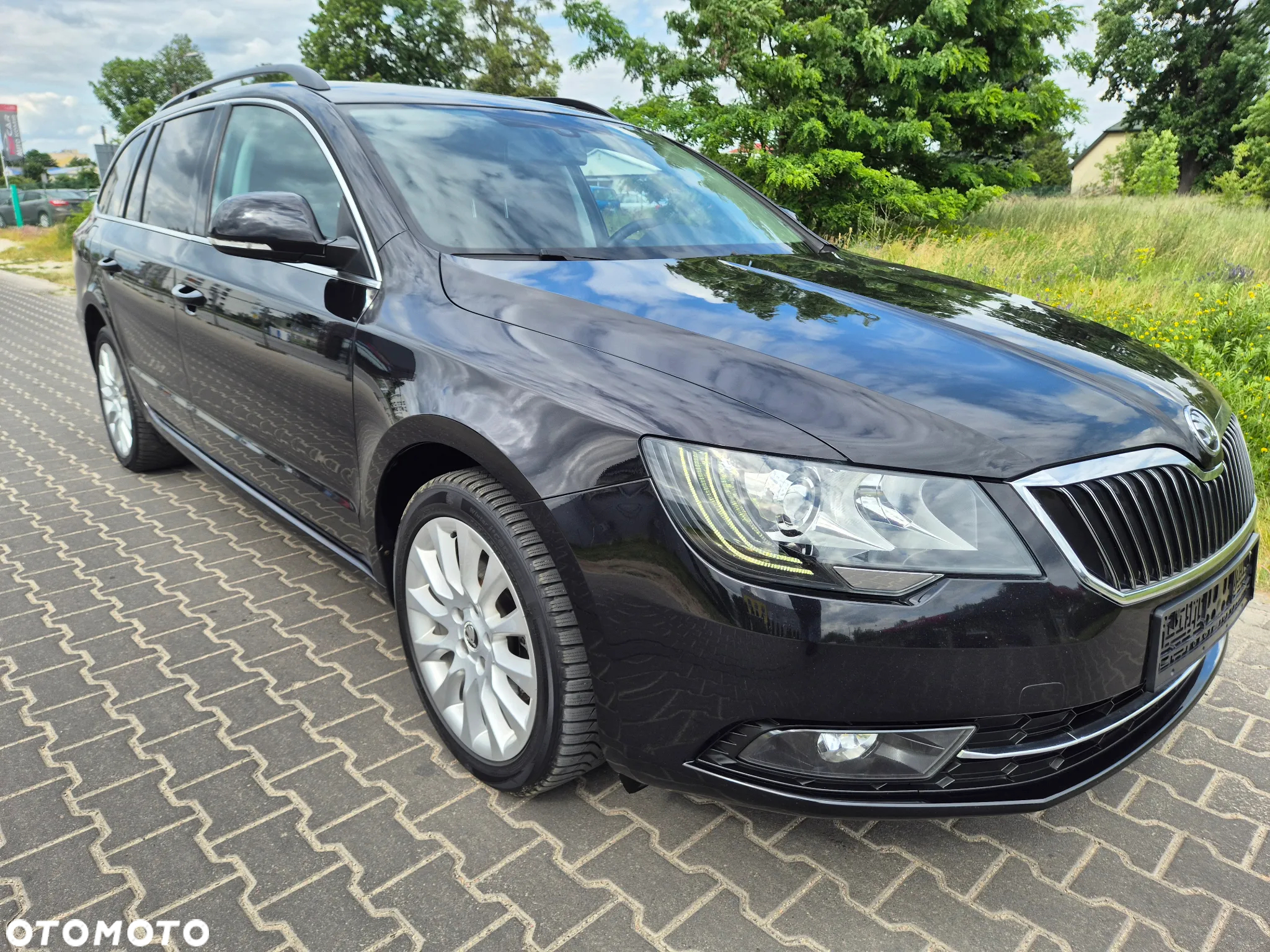 Skoda Superb 2.0 TDI DSG Exclusive - 5