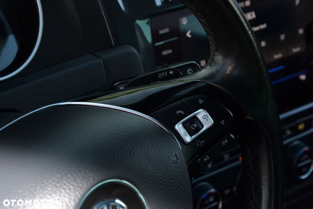 Volkswagen Golf Variant 1.6 TDI BMT Highline DSG - 16