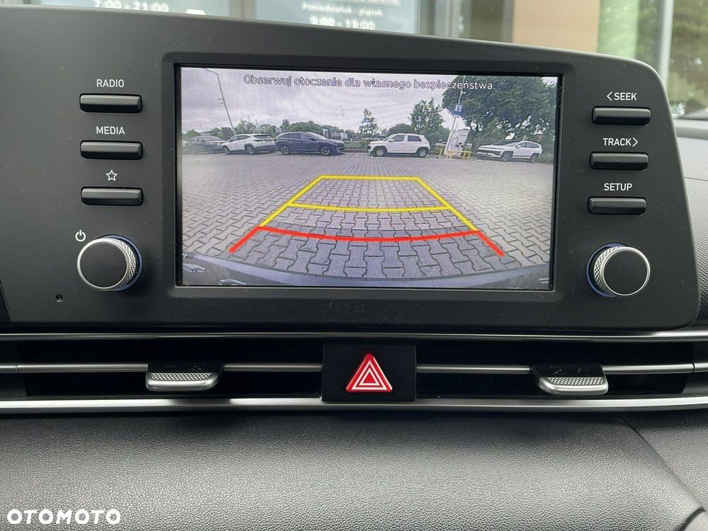 Hyundai Elantra - 19