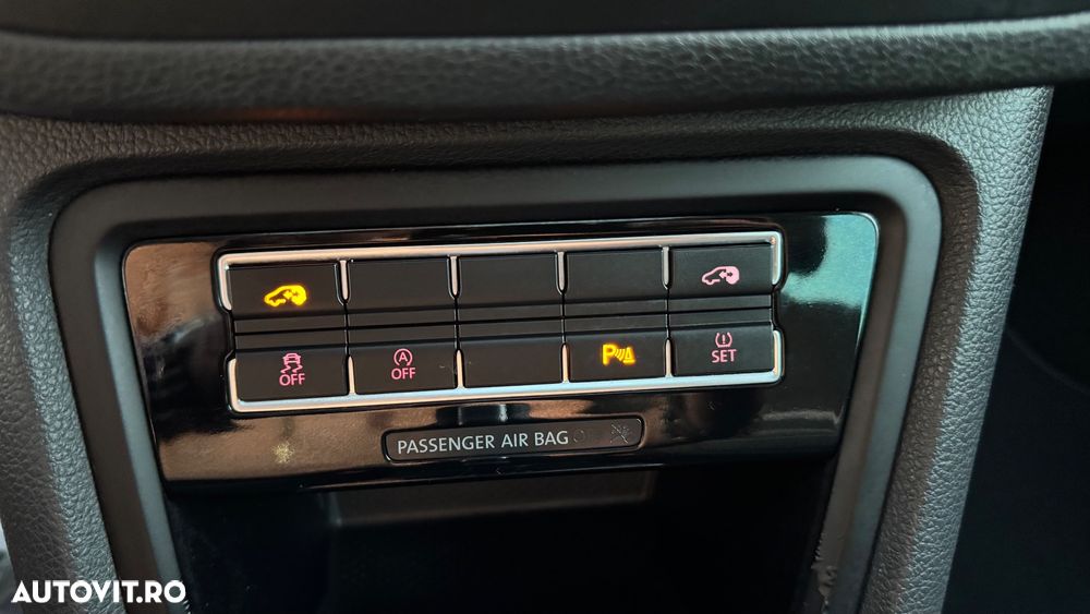 Volkswagen Sharan 2.0 TDI DSG BlueMotion Technology Highline - 16