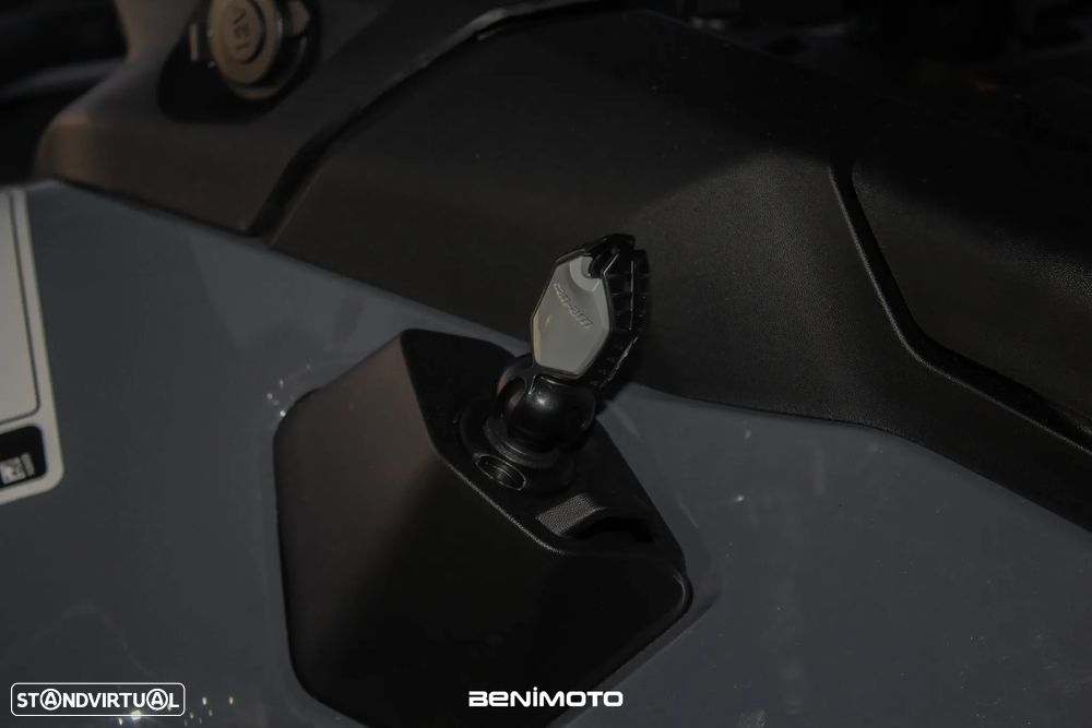 Can-Am Outlander MAX 700 DPS - 11