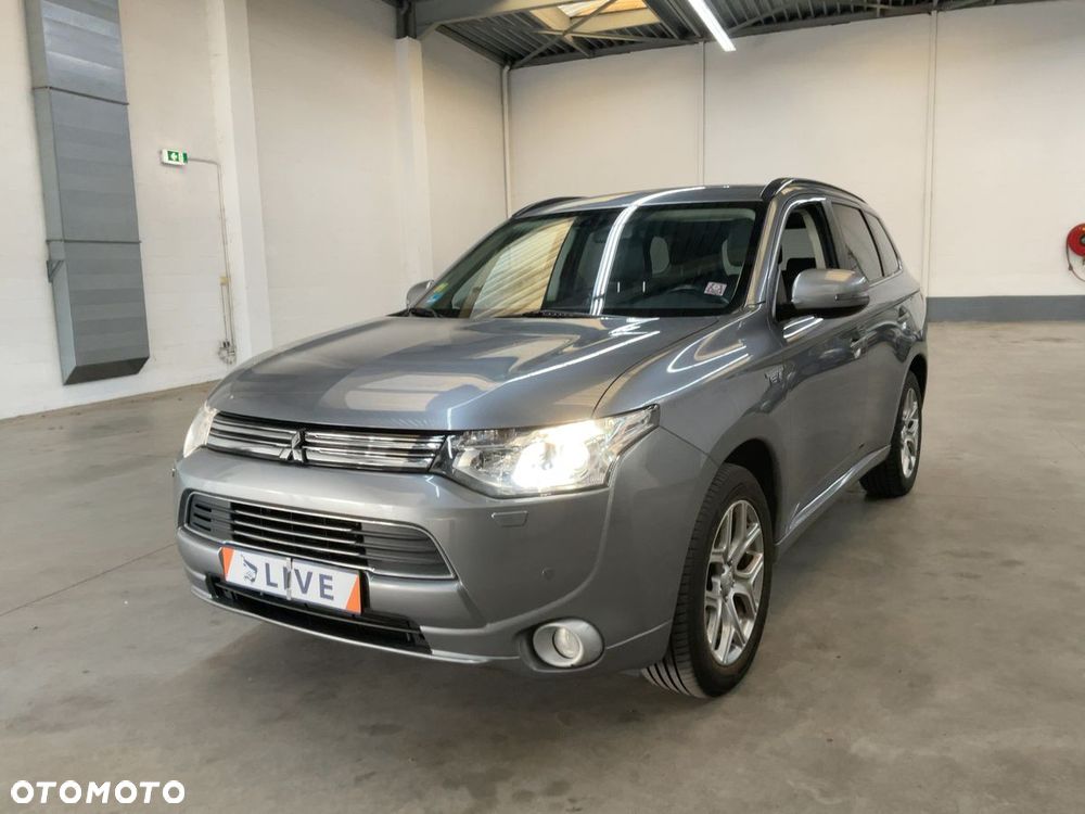 Mitsubishi Outlander 2.0 4WD Top - 15