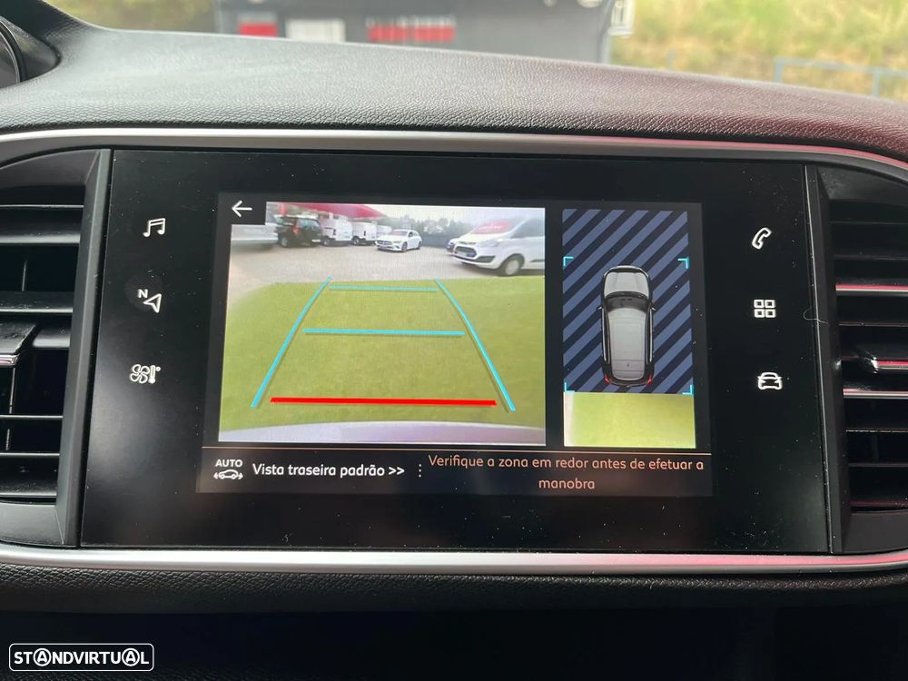 Peugeot 308 BlueHDi 130 EAT8 Allure - 23