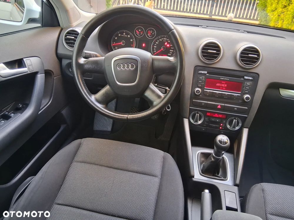 Audi A3 Sportback 1.6 Attraction - 36
