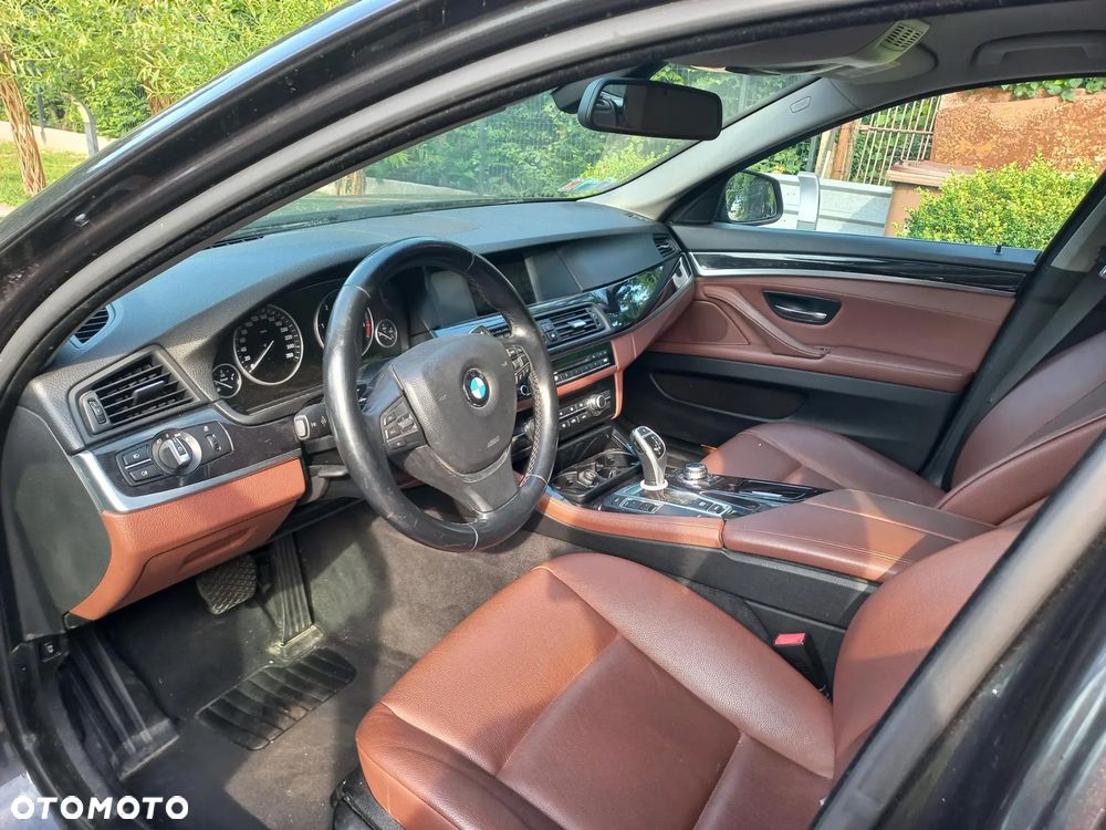 BMW Seria 5 530d Touring - 6