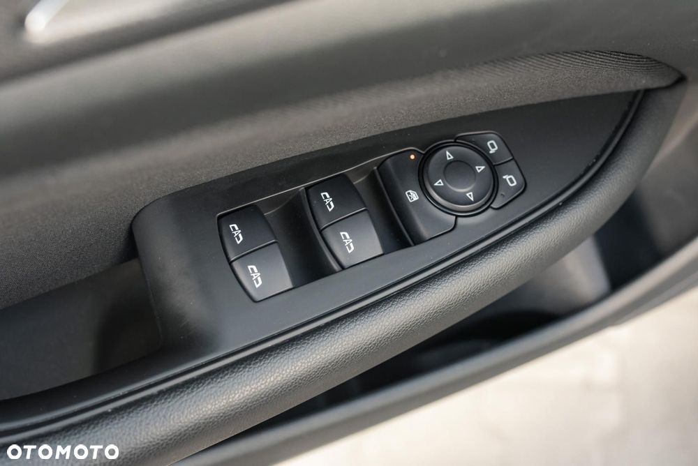 Opel Insignia - 26