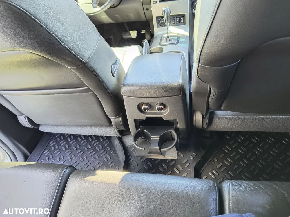 Nissan Pathfinder 2.5 dCi Aut LE - 24