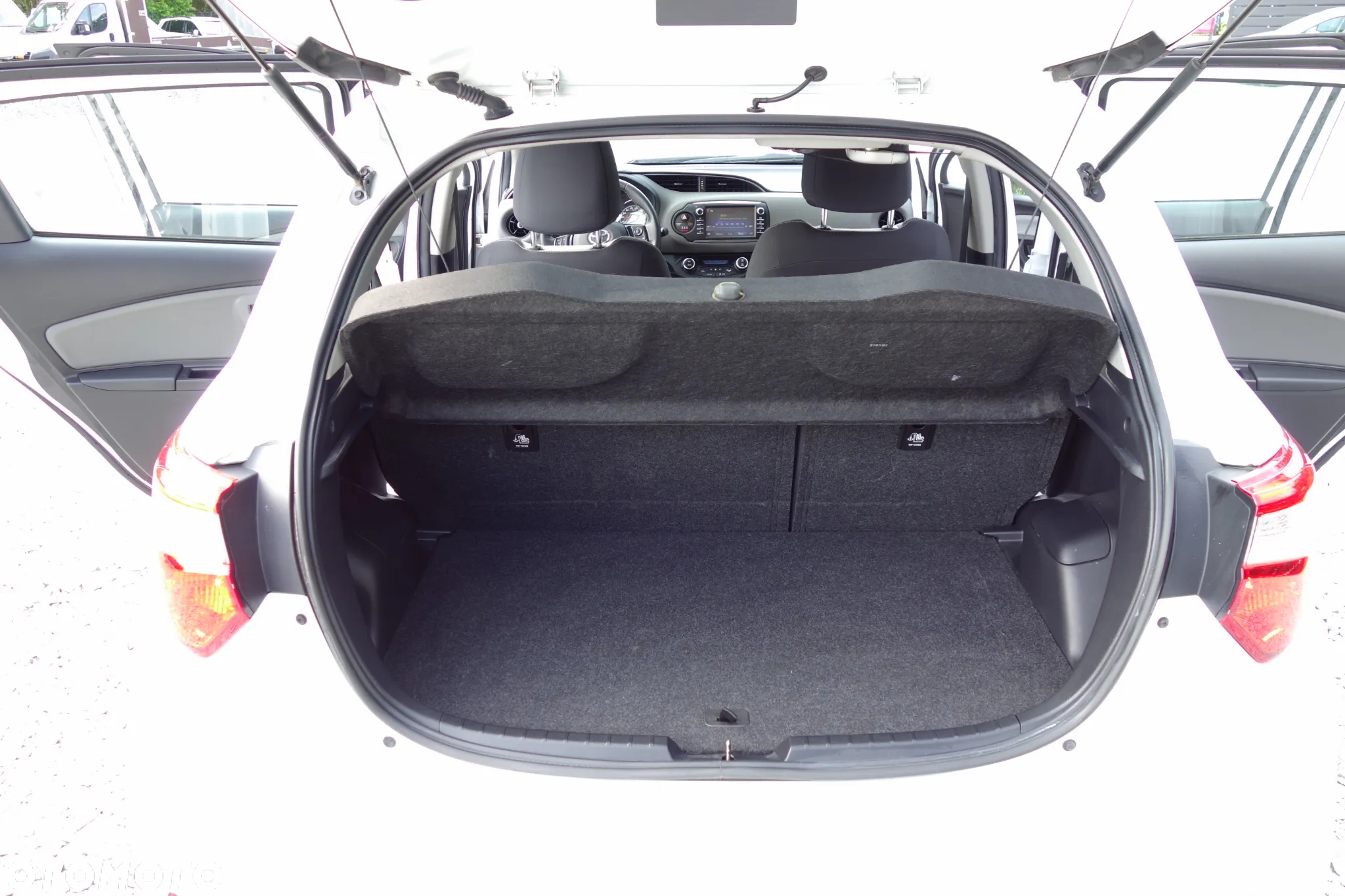Toyota Yaris - 20
