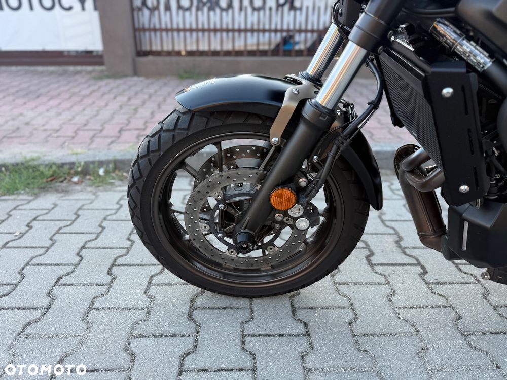 Yamaha XSR - 19