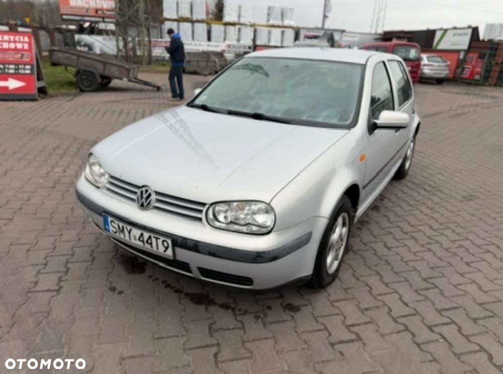 Volkswagen Golf 1.6 - 1