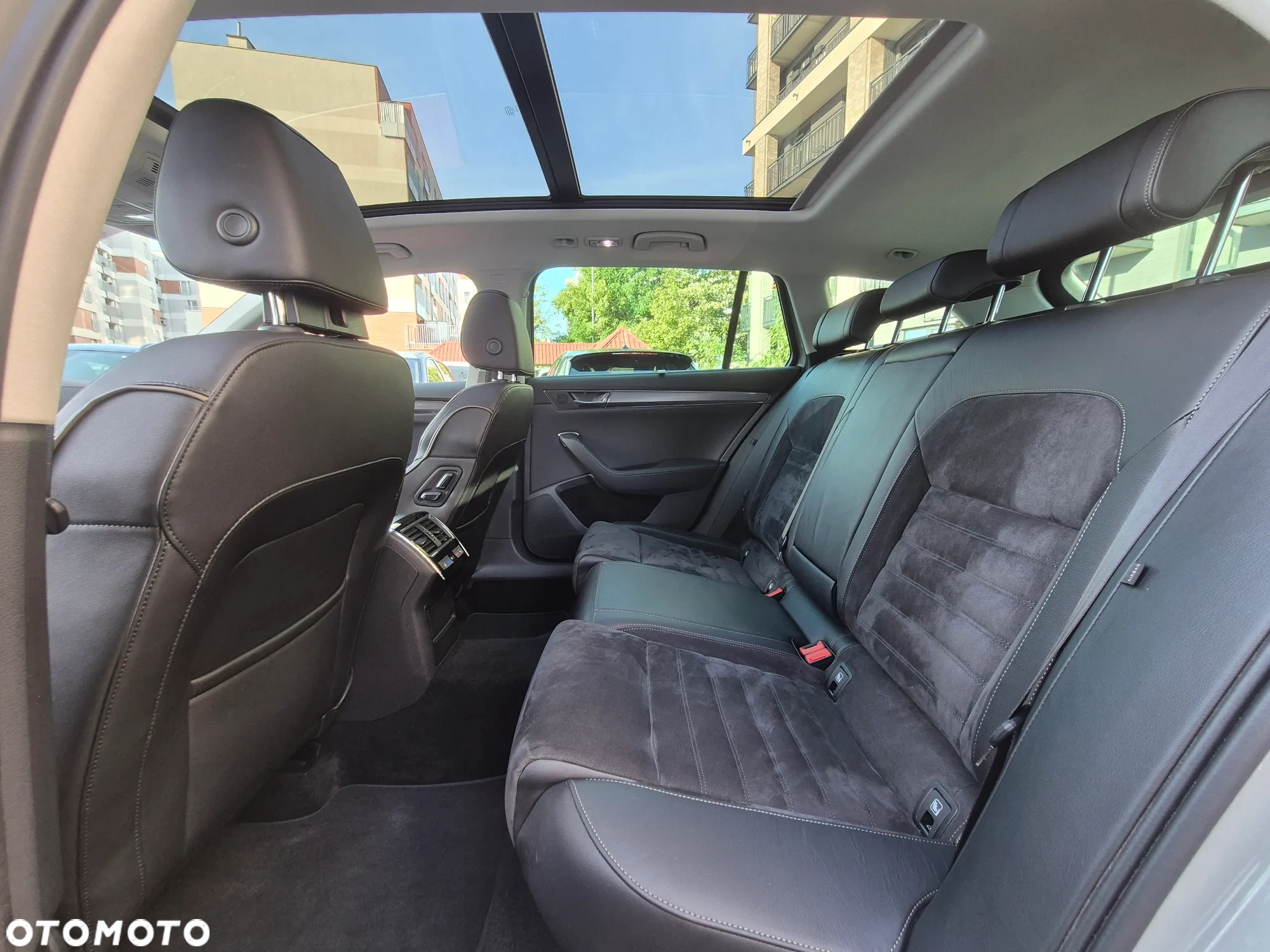 Skoda Superb 2.0 TSI 4x4 Scout DSG - 8