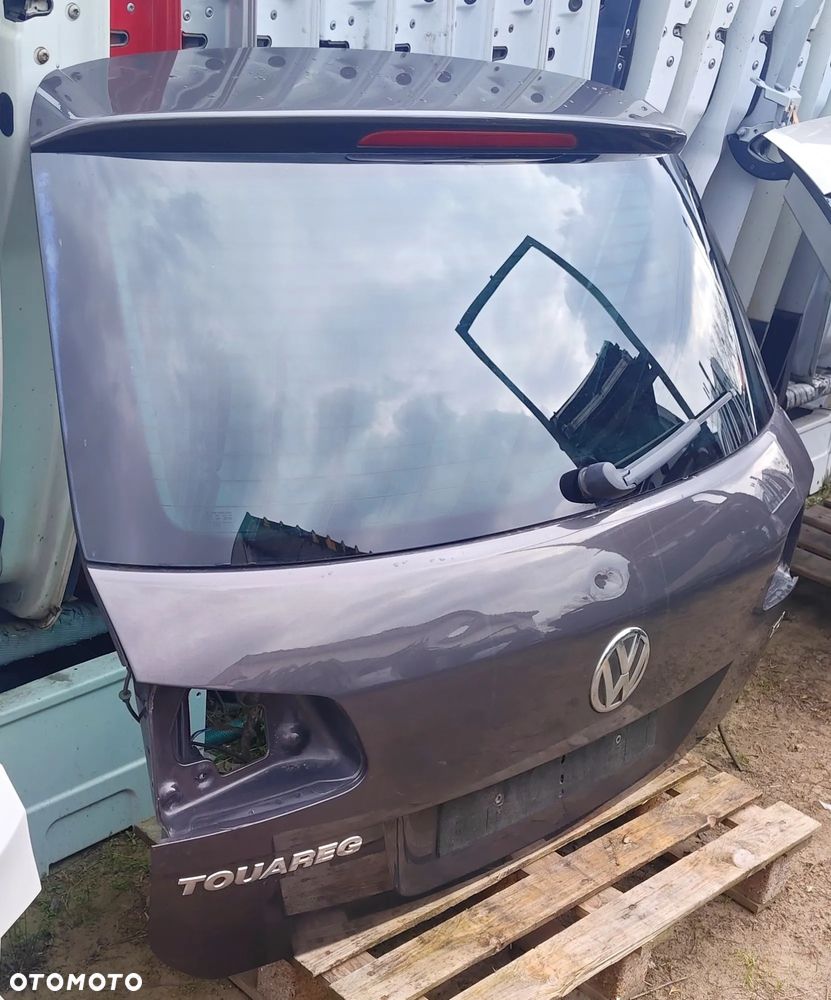 Klapa Bagażnika Z Kamerą Cofania Volkswagen Touareg 2 II 7P - 2