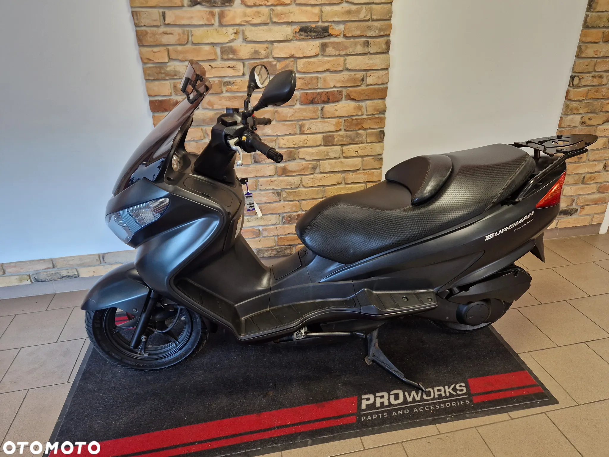 Suzuki Burgman - 11