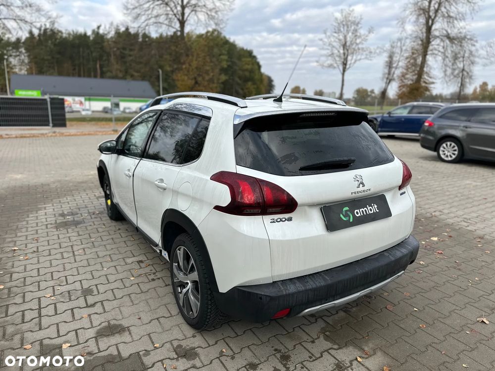 Peugeot 2008 - 9