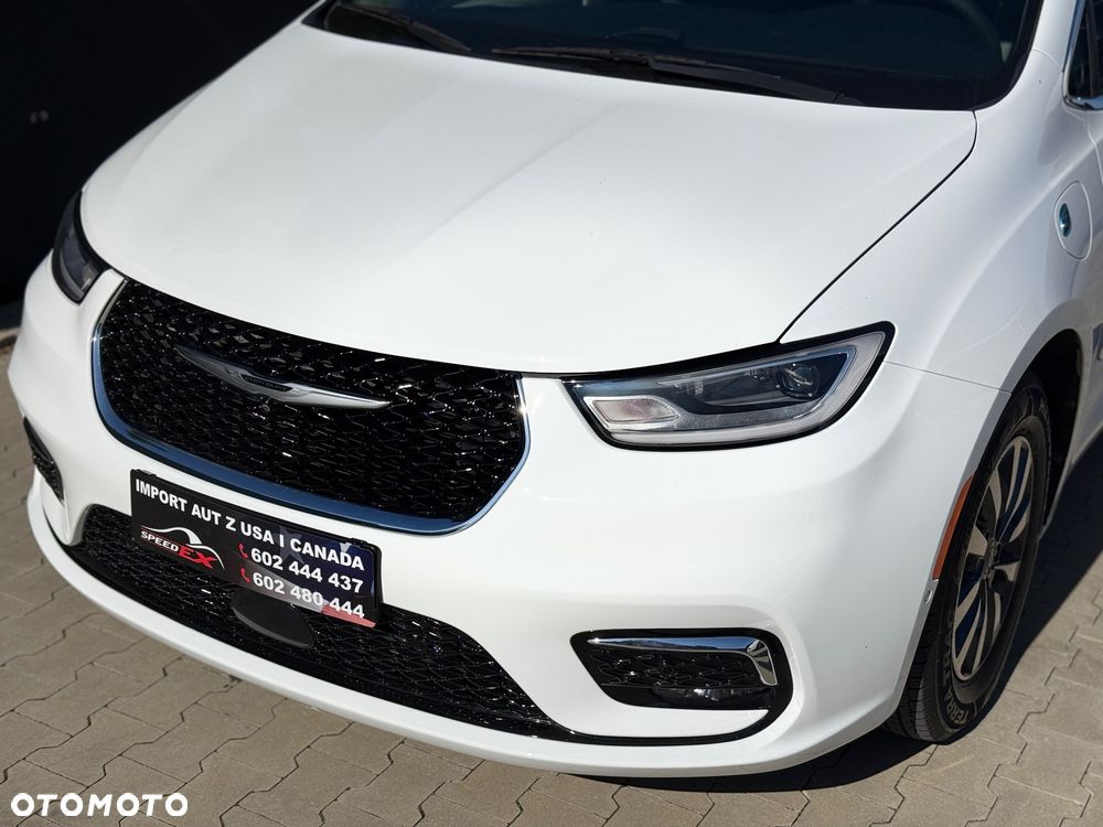 Chrysler Pacifica 2023 photo 3