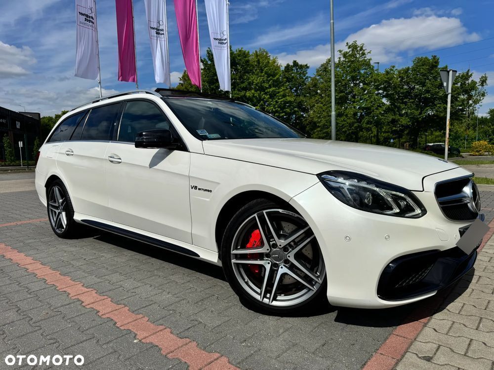 Mercedes-Benz Klasa E 63 AMG S 4-Matic - 29