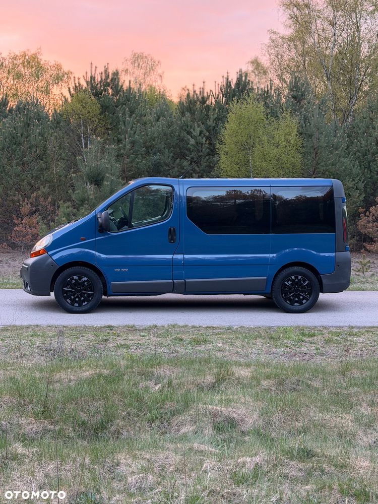 Renault Trafic Passenger Authentique - 2