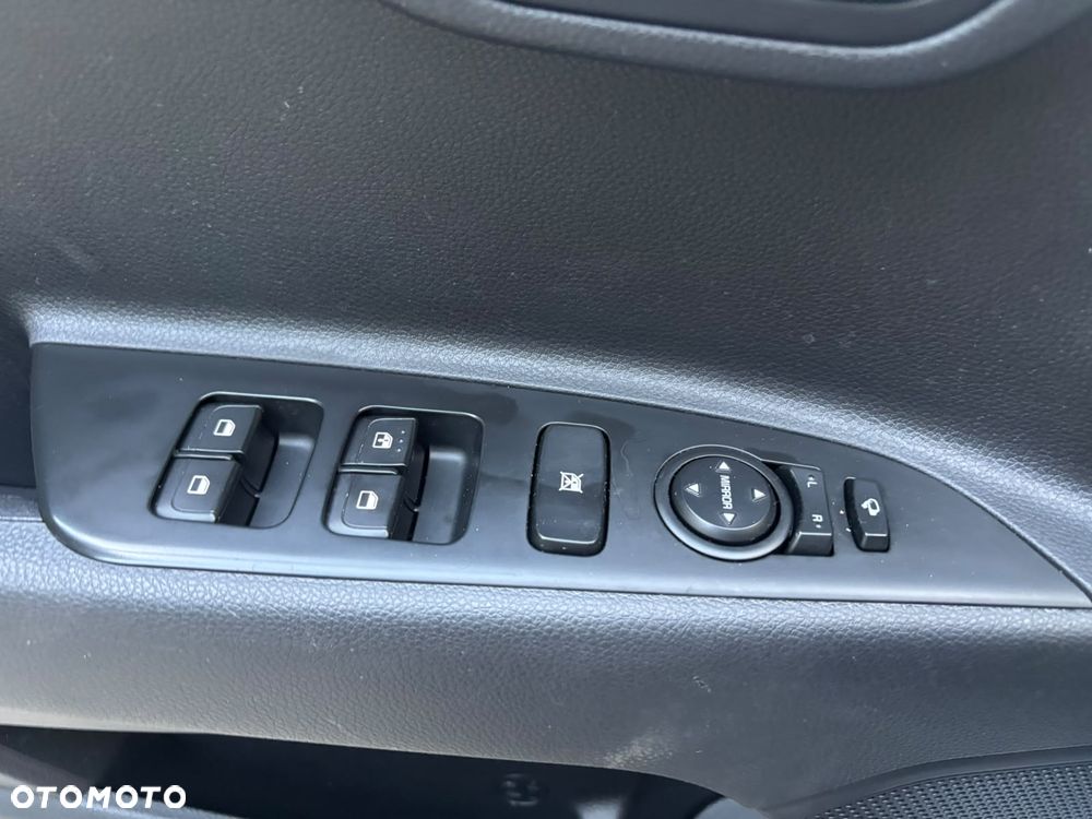 Kia Rio - 15