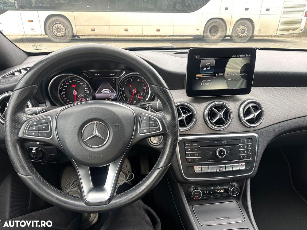Mercedes-Benz CLA - 15