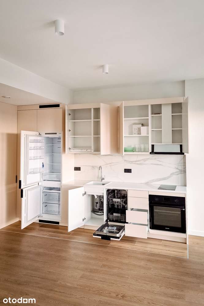Bezpośrednio. Prestiżowy apartament  w Towarowa Towers