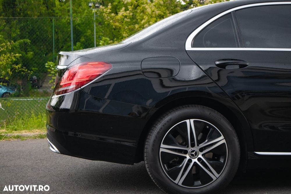 Mercedes-Benz C 300 d 9G-TRONIC AMG Line - 23