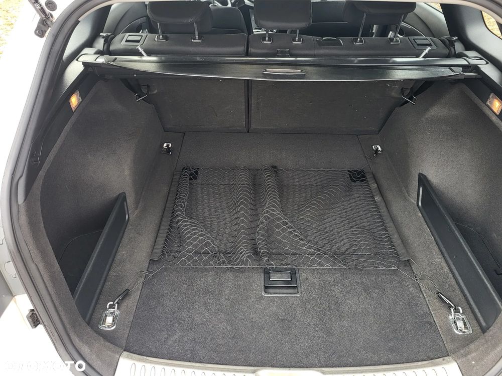 Hyundai i40 i40cw 1.6 Fifa World Cup Edition - 12